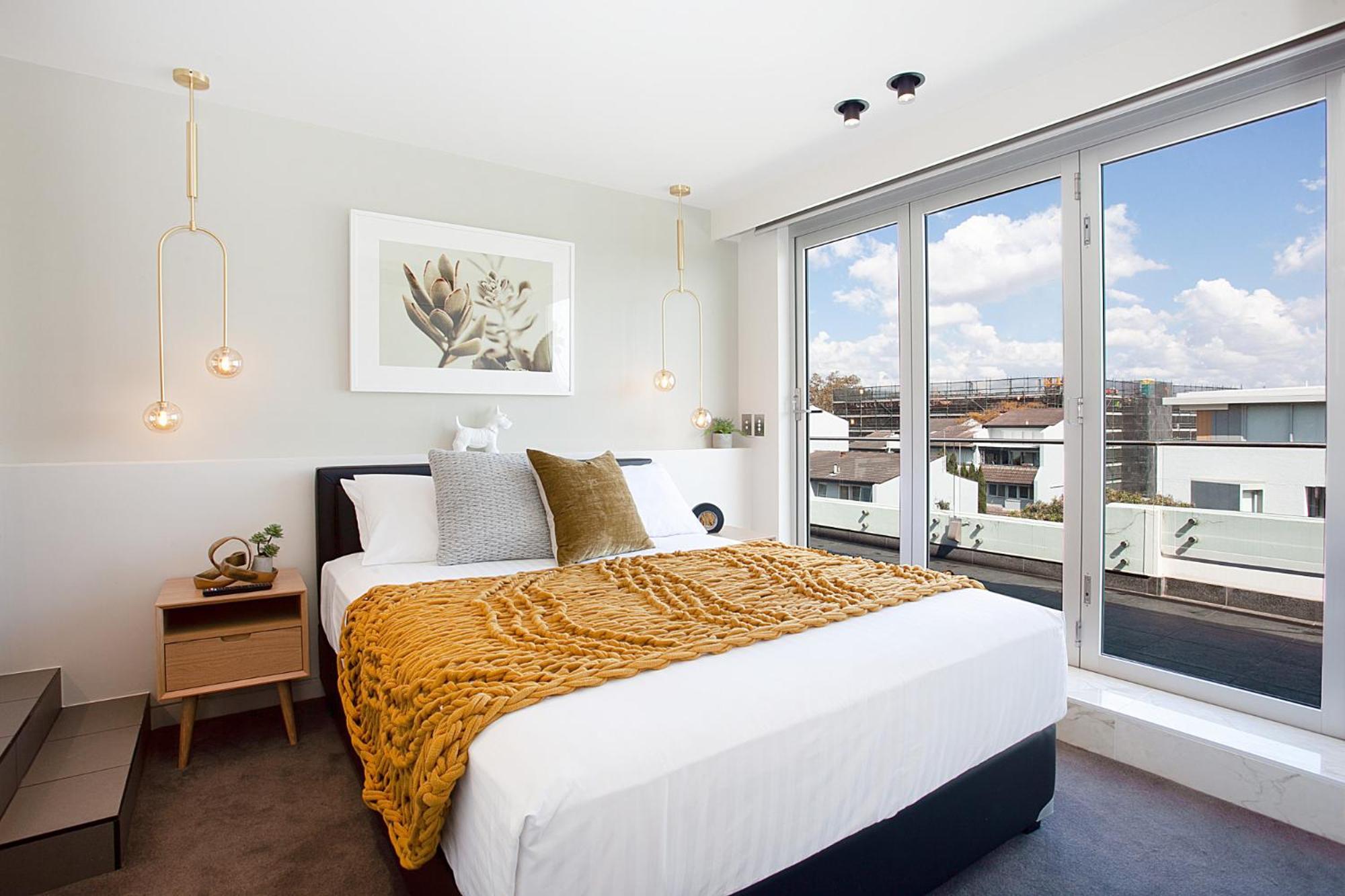 Perfect Located 2-bed With Spacious Balcony & Bbq